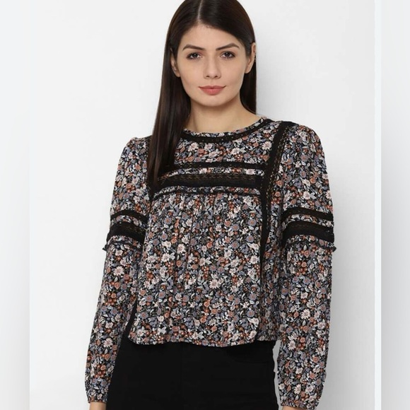 American Eagle Black Ditsy Floral Open-Back Flowy Boho Peasant Blouse S - Picture 1 of 12